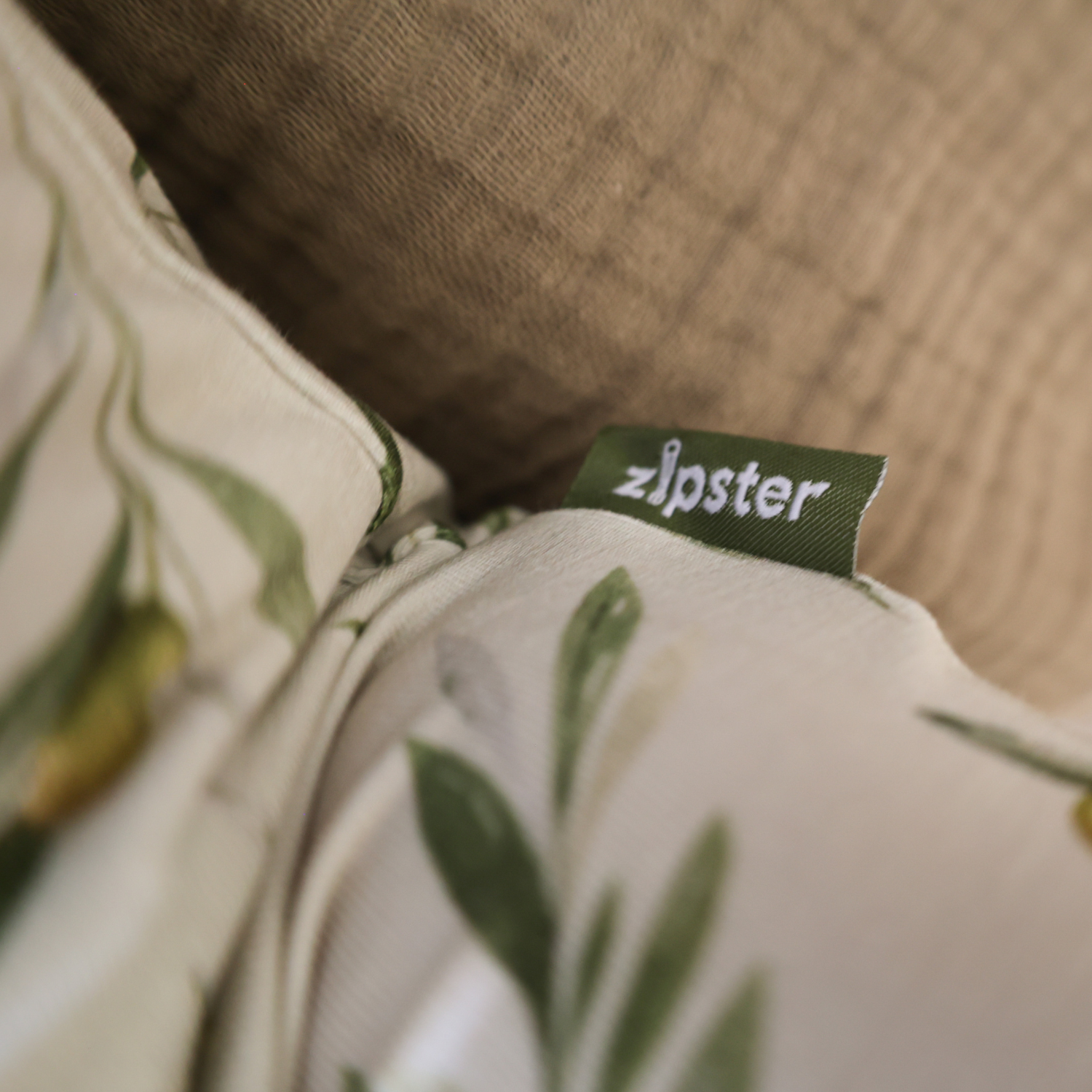 ZIPSTER™ Shortie Olives